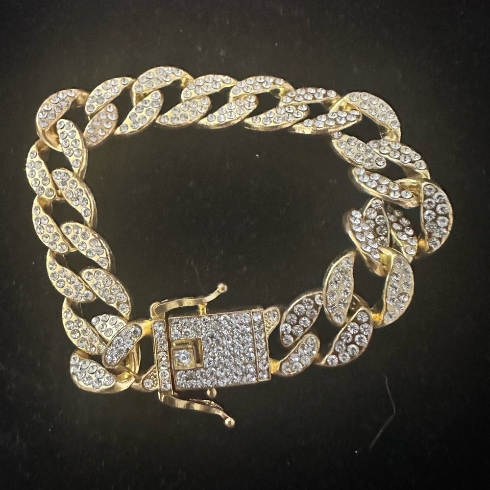 Men’s Cuban Linked Bracelet